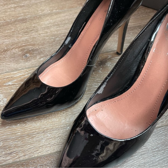 Vince Camilo - Kain Black Smooth Pointed Toe Pump - Picture 2 of 7